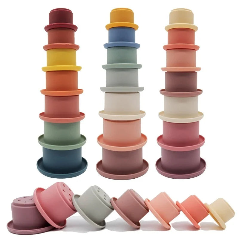 Gobelets empilables en silicone.