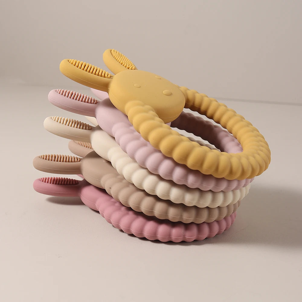 Anneau de dentition en silicone pour bébé.