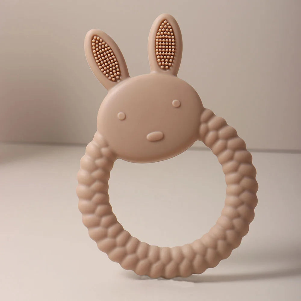 Anneau de dentition en silicone pour bébé.