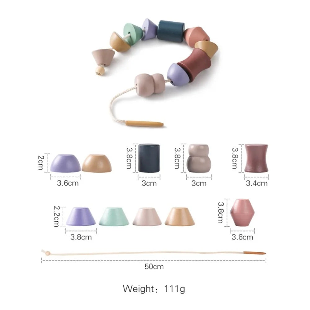 Jouets d'enfilage en bois.